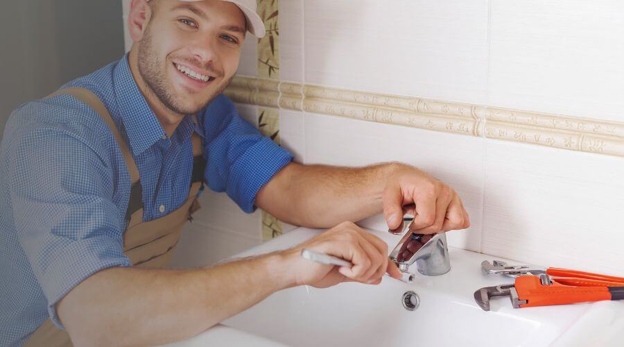 Expert burst pipe repair services in Delphos, KS